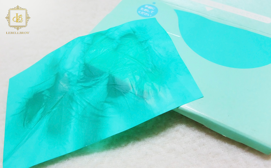 Image of an oily blotting paper